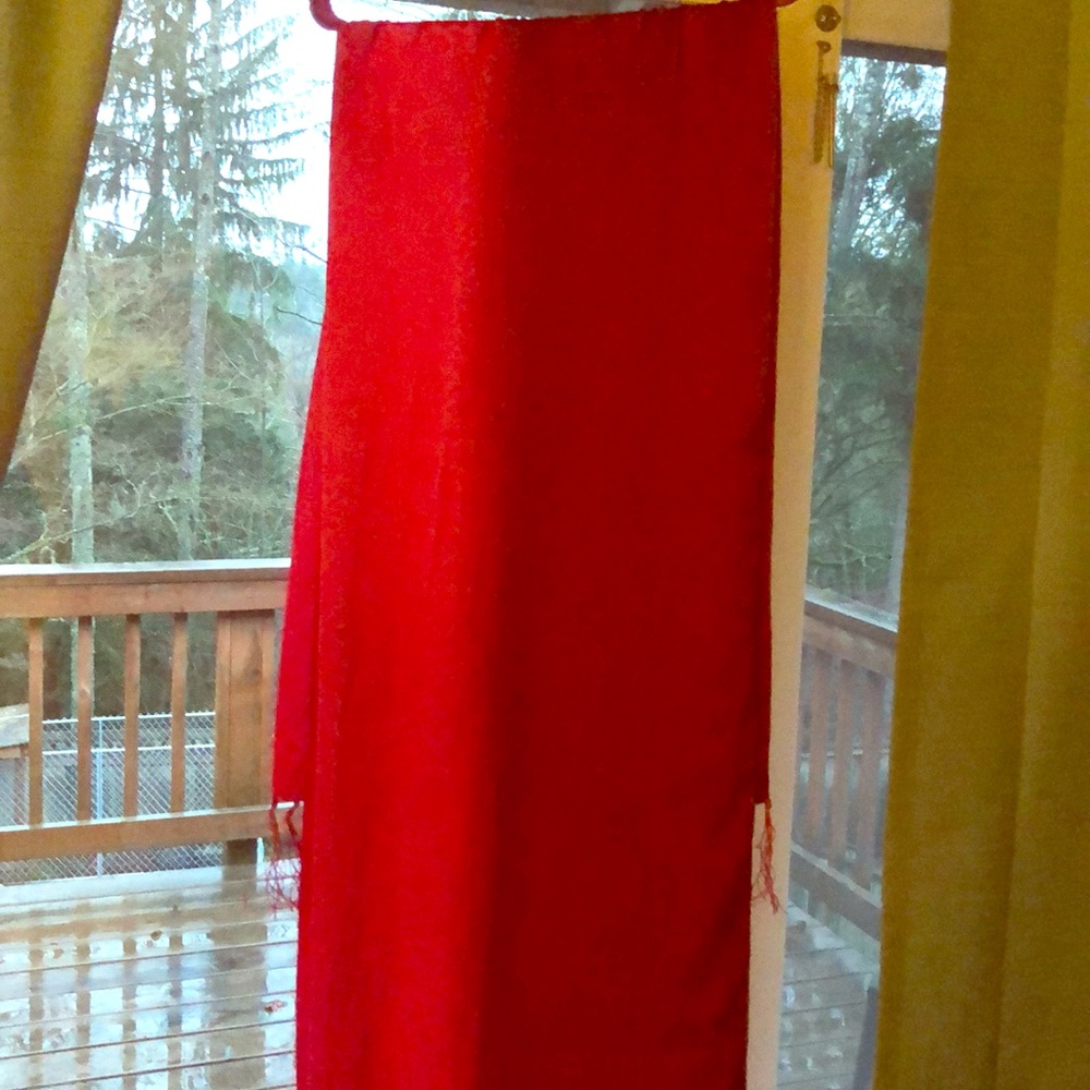 Ombré shawl in fuchsia